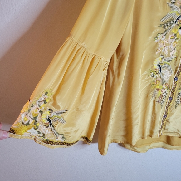 Sundance Yellow Embroidered Bird Floral Tunic Blouse With Bell Sleeves Ladies XS - Picture 5 of 9
